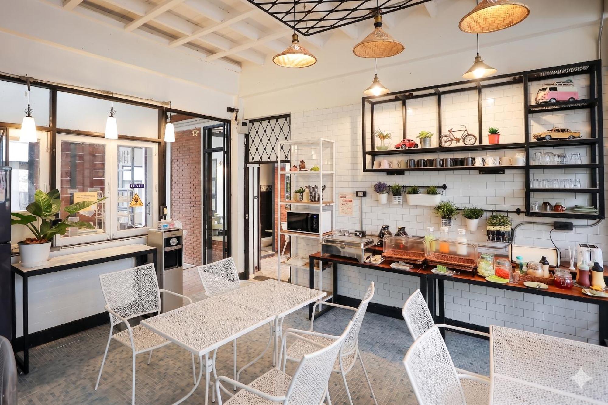 Sherloft Home & Hostel - Chiang Mai — Photos 3