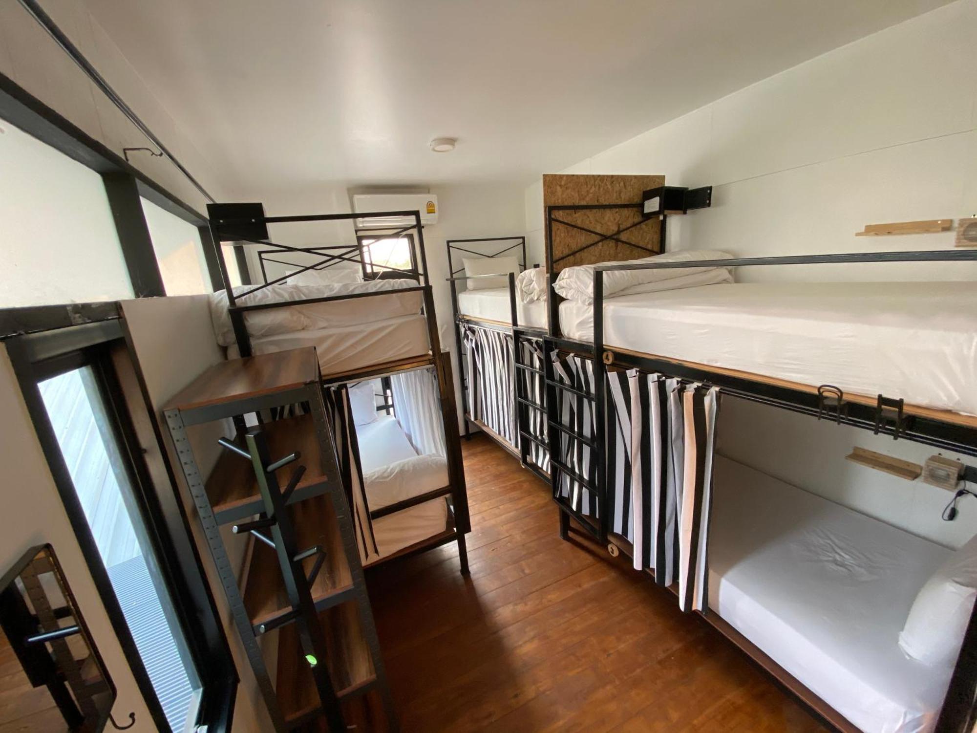 Sherloft Home & Hostel - Chiang Mai — Photos 1